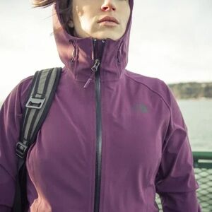 NWOT The North Face Women's Apex Flex GORE-TEX jacket
